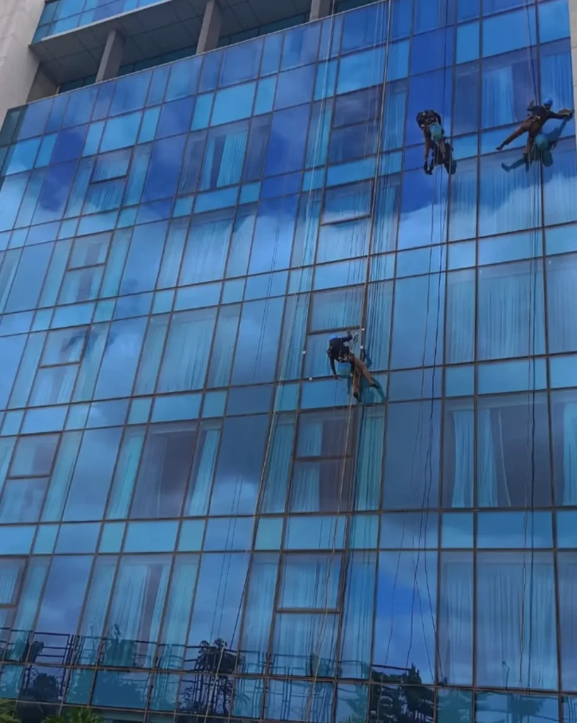 window cleaner